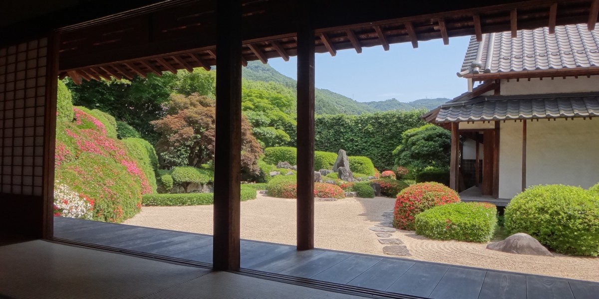 高梁市の枯山水庭園頼久寺